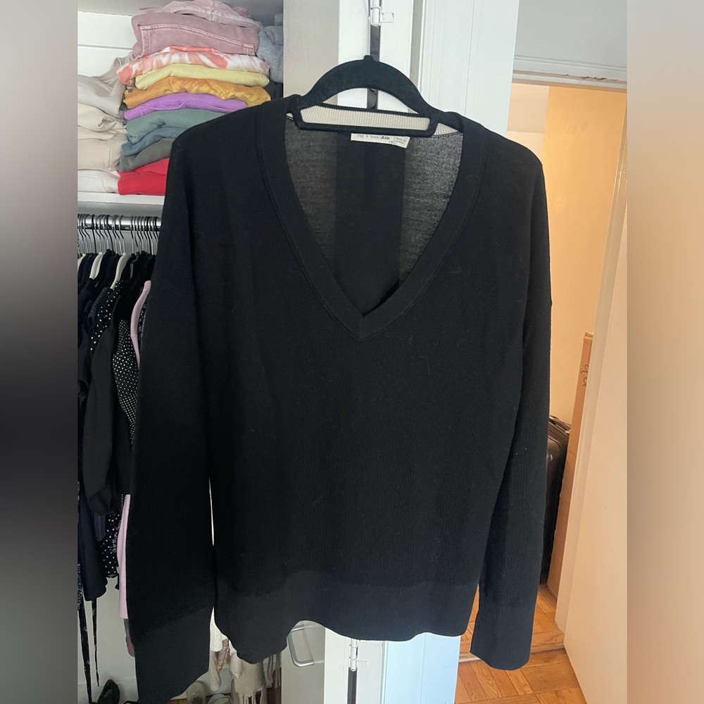 Rag and bone black think vneck sweater
